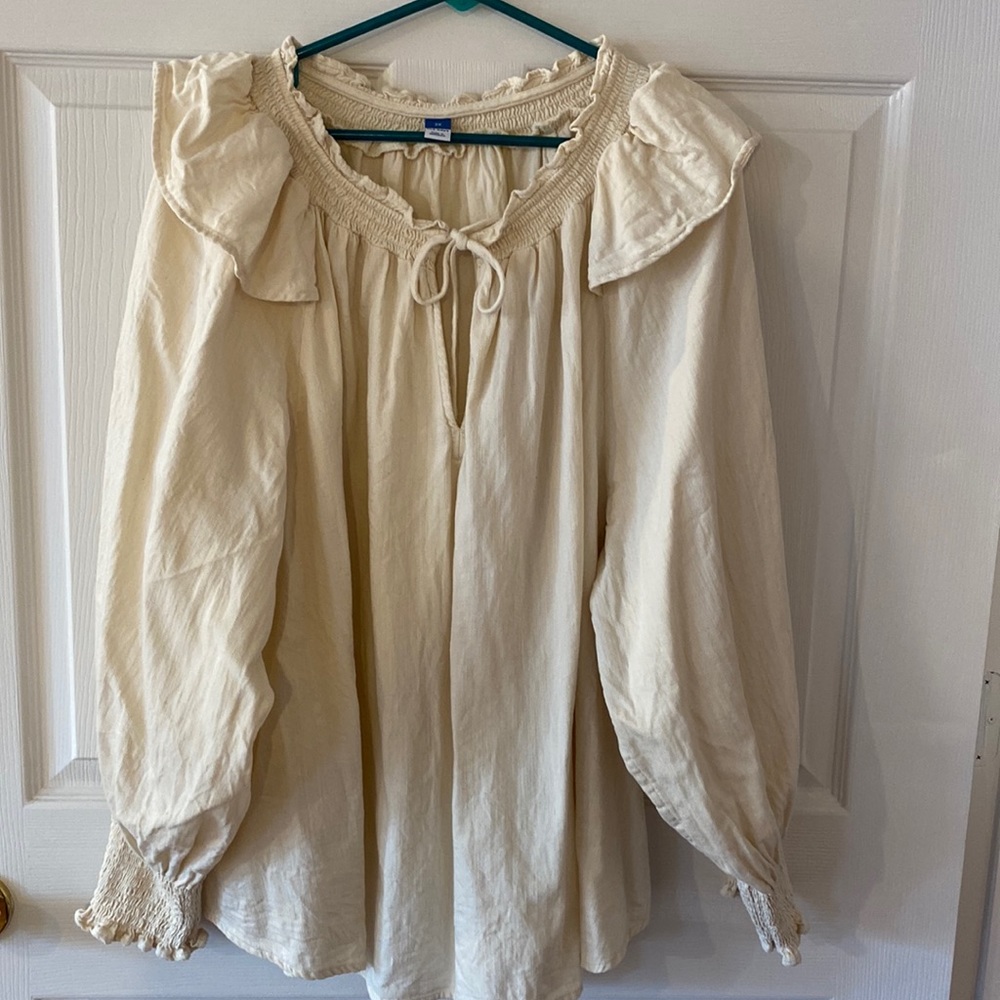 Off white beauty.. a lovely peasant top